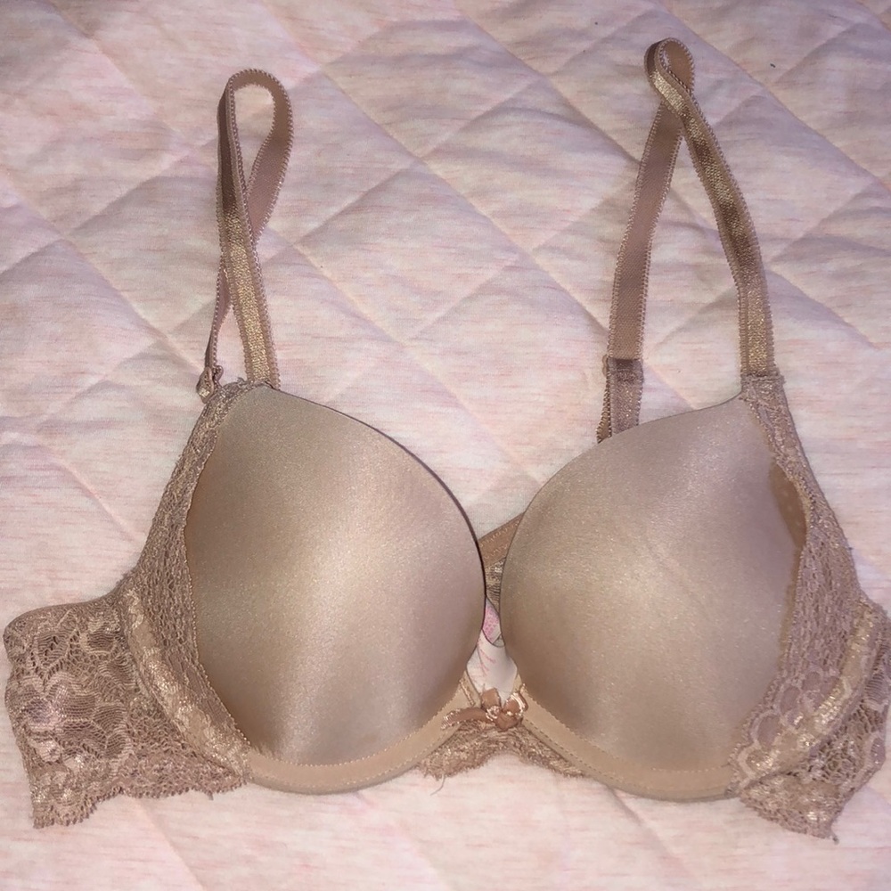 VICTORIAS SECRET 32A BRA